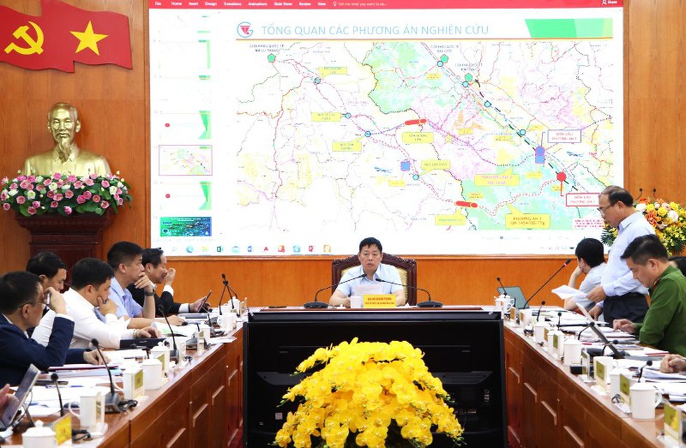 Lai Châu: Chủ tịch UBND tỉnh chủ trì Hội nghị công tác chuẩn bị Dự án cao tốc Bảo Hà - Lai Châu (CT.13)