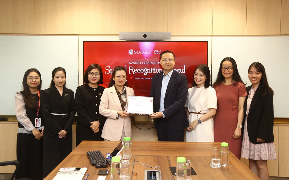 Wells Fargo trao tặng Giải thưởng "Ngân hàng được công nhận đặc biệt về thanh toán quốc tế 2024-2025" cho SeABank