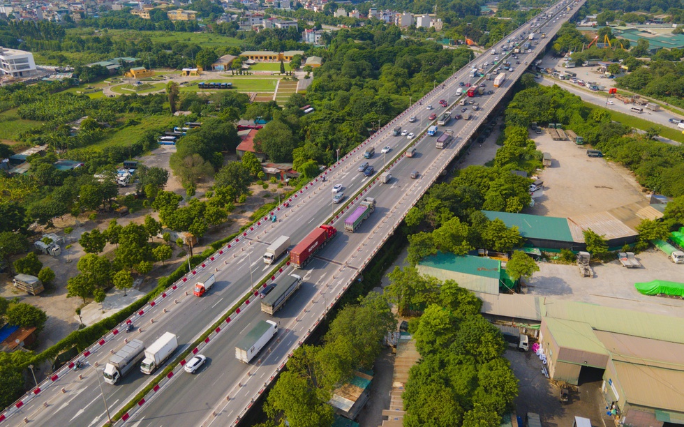 Cây cầu bắc qua sông Hồng lớn nhất Hà Nội sắp được sửa chữa