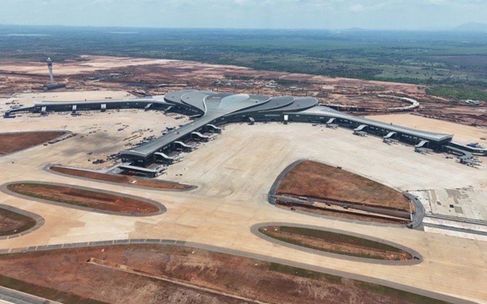 Chỉ 3 tháng nữa, hoàn thành xây dựng đường cất hạ cánh thứ 2 của siêu sân bay