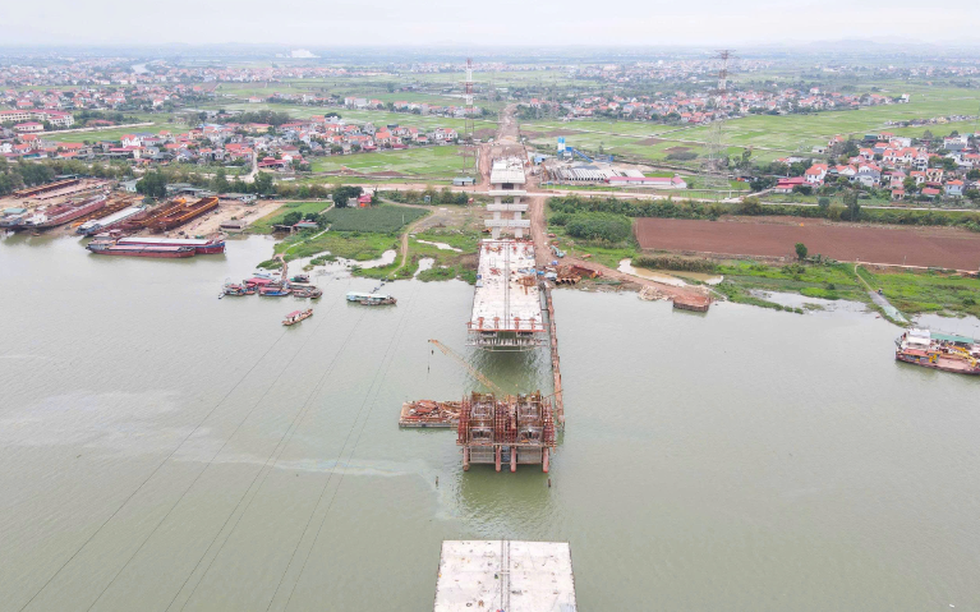 Chỉ 6 tháng nữa, chính thức thông xe cây cầu đầu tiên bắc qua sông Thái Bình nối Bắc Ninh - Hải Phòng
