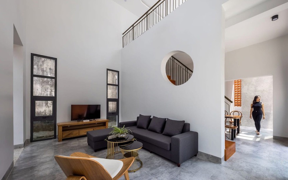 Biến mảnh đất nuôi gà thành tổ ấm hiện đại: Lâm House và triết lý sống tối giản đầy cảm hứng