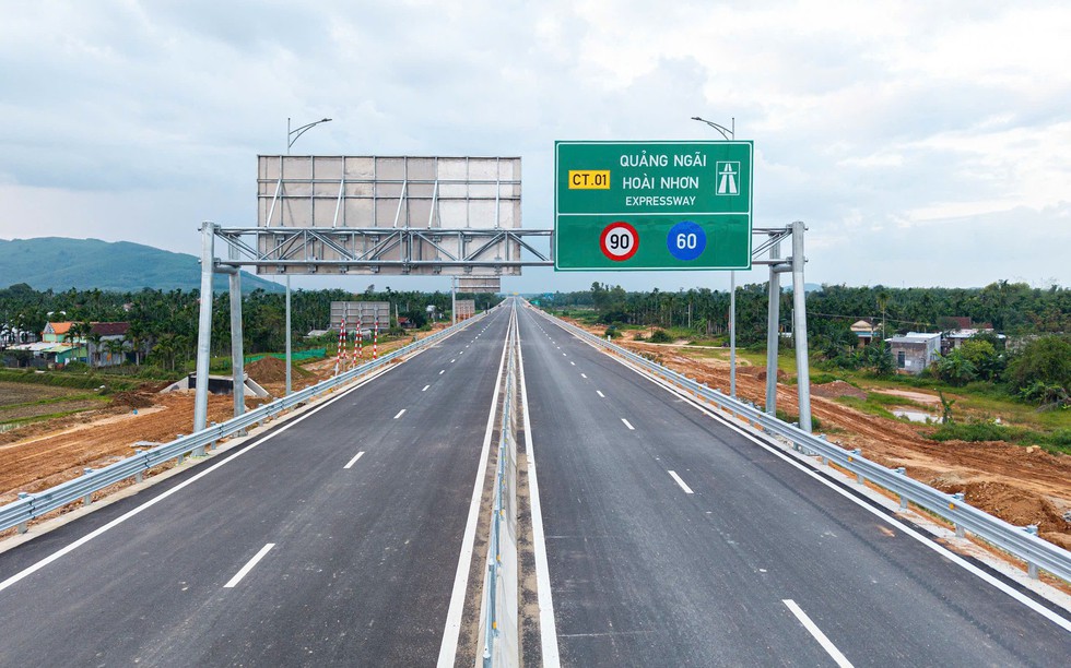 Tháng này, 4 đoạn còn lại của tuyến cao tốc Bắc - Nam sẽ được đưa vào khai thác