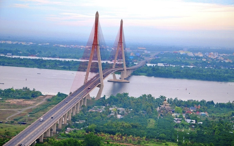 Cây cầu độc đạo kết nối loạt tỉnh thành miền Tây đến TP. HCM: Từng giữ kỷ lục Đông Nam Á, nay nguy cơ quá tải
