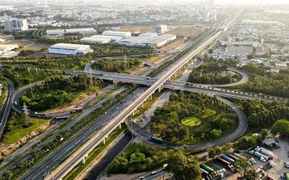 Siêu đô thị giàu có nhất Việt Nam sắp rót gần 5.000 tỷ lên đời tuyến huyết mạch nối trung tâm với khu Đông TP