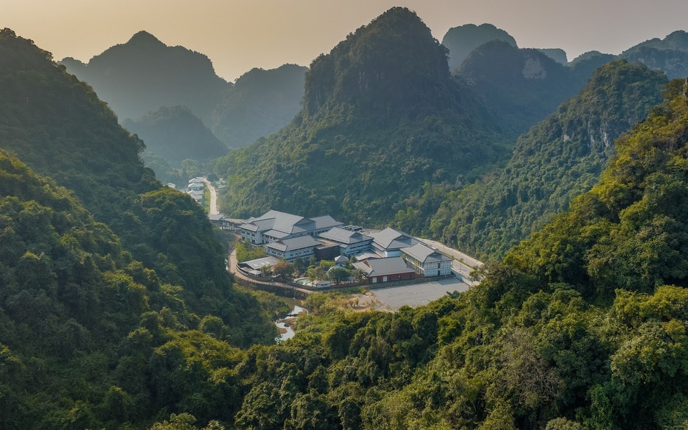 Tập đoàn khách sạn hàng đầu thế giới cùng Sun Group chính thức khai trương khu nghỉ dưỡng cao cấp nằm biệt lập giữa thung lũng