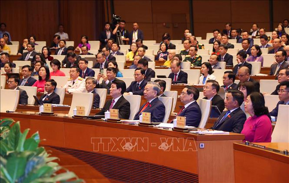 Chính phủ nhiệm kỳ Quốc hội khóa XVI có 14 Bộ và 3 cơ quan ngang Bộ