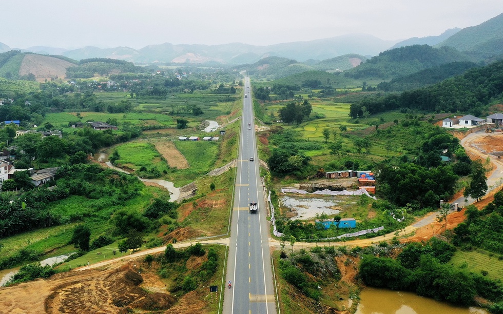 Tuyến đường 1.660 tỷ có bóng dáng Tập đoàn Sơn Hải sắp hoàn thiện, góp phần nối thông Bắc - Nam