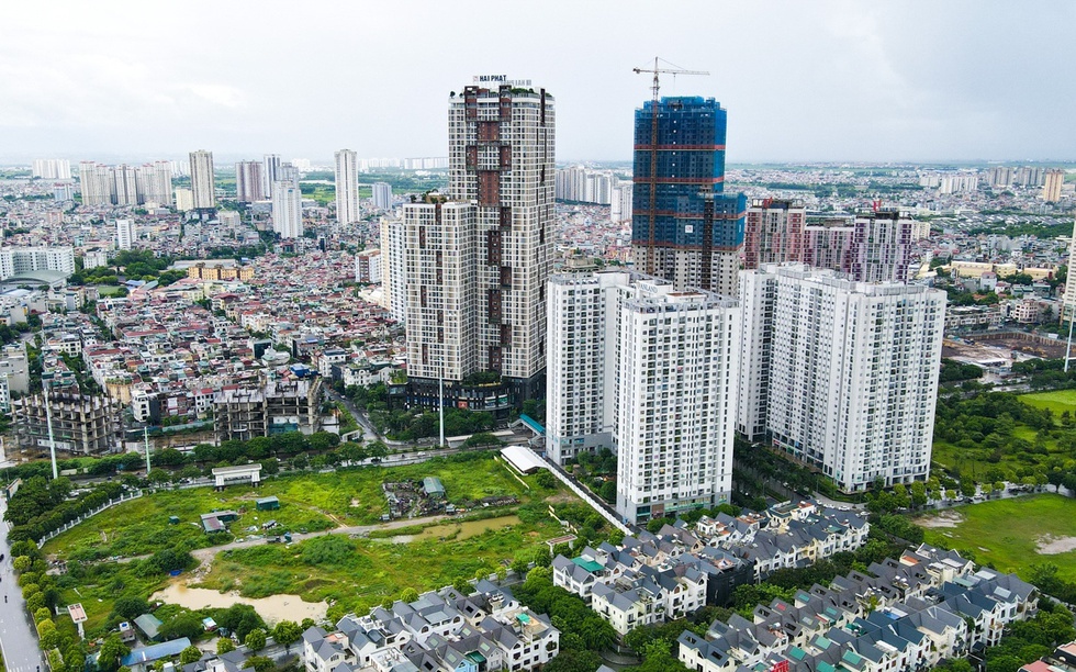 Siết tín dụng ngân hàng, doanh nghiệp địa ốc ồ ạt ‘xoay vốn’ qua trái phiếu