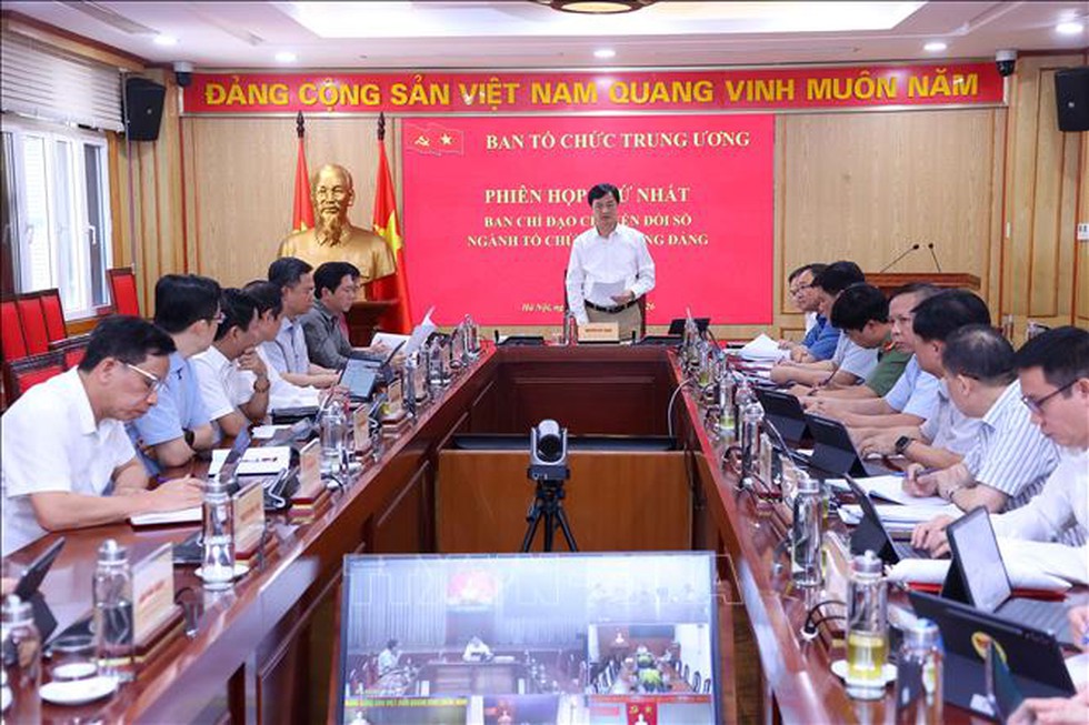 Phiên họp thứ nhất Ban Chỉ đạo chuyển đổi số ngành Tổ chức xây dựng Đảng