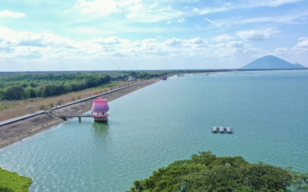 Việt Nam bắt đầu triển khai khu du lịch sinh thái hơn 18.000 tỷ, tọa lạc ngay gần hồ nhân tạo lớn gấp 2.000 lần hồ Gươm