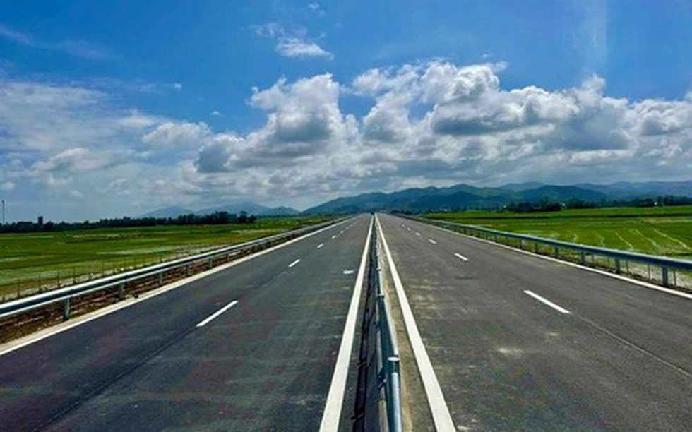 Ngày mai, thông xe cao tốc gần 11.000 tỷ có bóng dáng Tập đoàn Đèo Cả