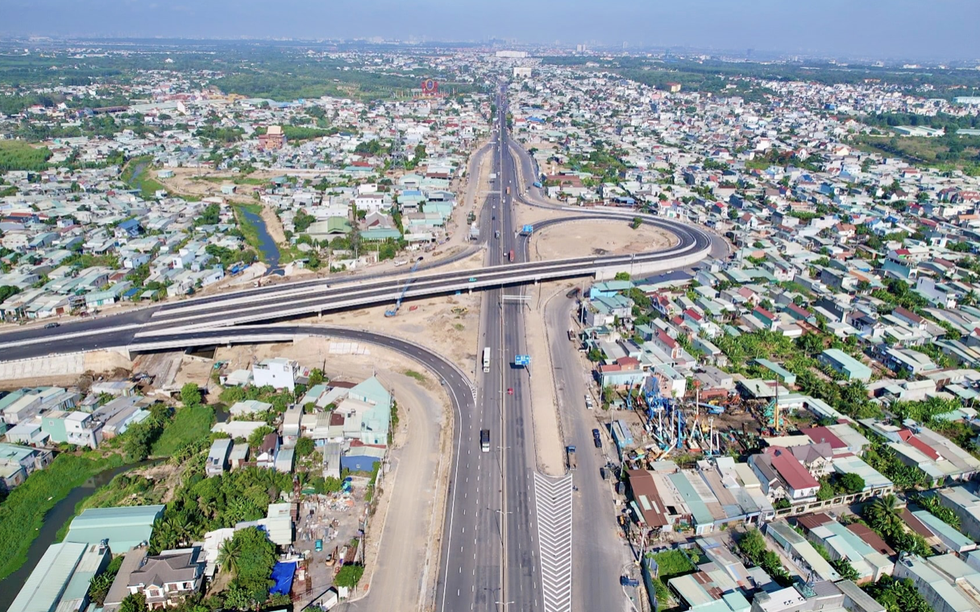 Cao tốc 21.000 tỷ kết nối 2 thành phố giàu nhất cả nước liên tục bị trộm, đề nghị công an vào cuộc