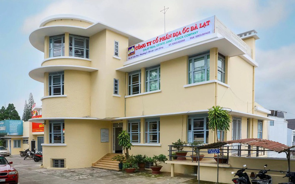 Một doanh nghiệp bất động sản bị phạt gần 200 triệu, cổ phiếu gần như ‘trắng’ thanh khoản