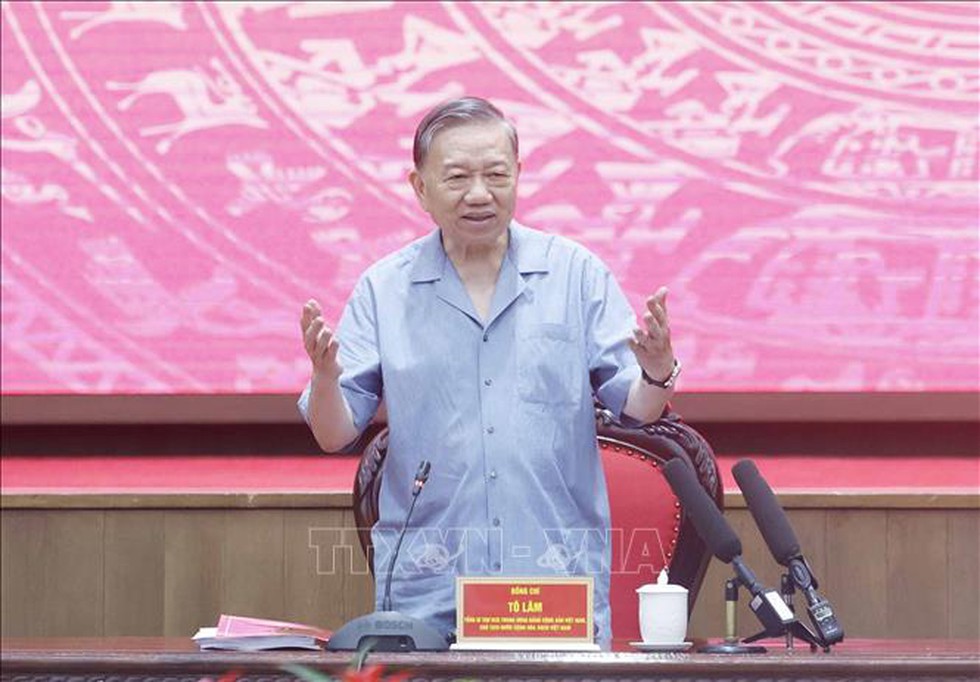 Thông qua dự thảo Báo cáo kết quả kiểm tra, giám sát (đợt 2) đối với Ban Thường vụ Thành ủy Hà Nội