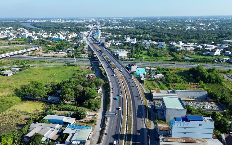 Trục đường 7km 6 làn từ TP. HCM xuống tỉnh biên giới giáp Campuchia sắp hoàn thành