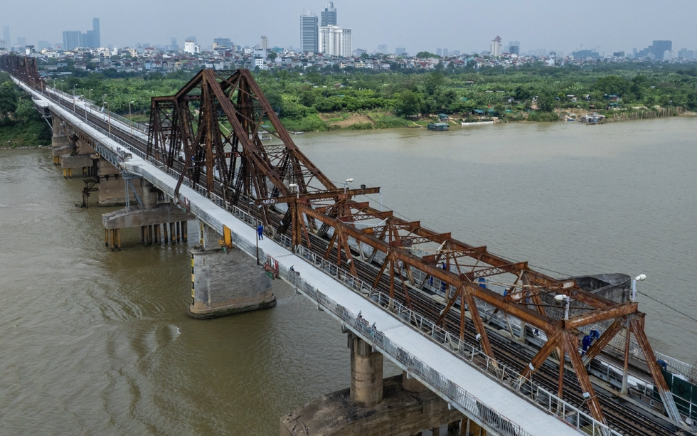 Cây cầu thép có tuổi đời lớn nhất Việt Nam sau hơn 1 tháng tạm dừng hoạt động
