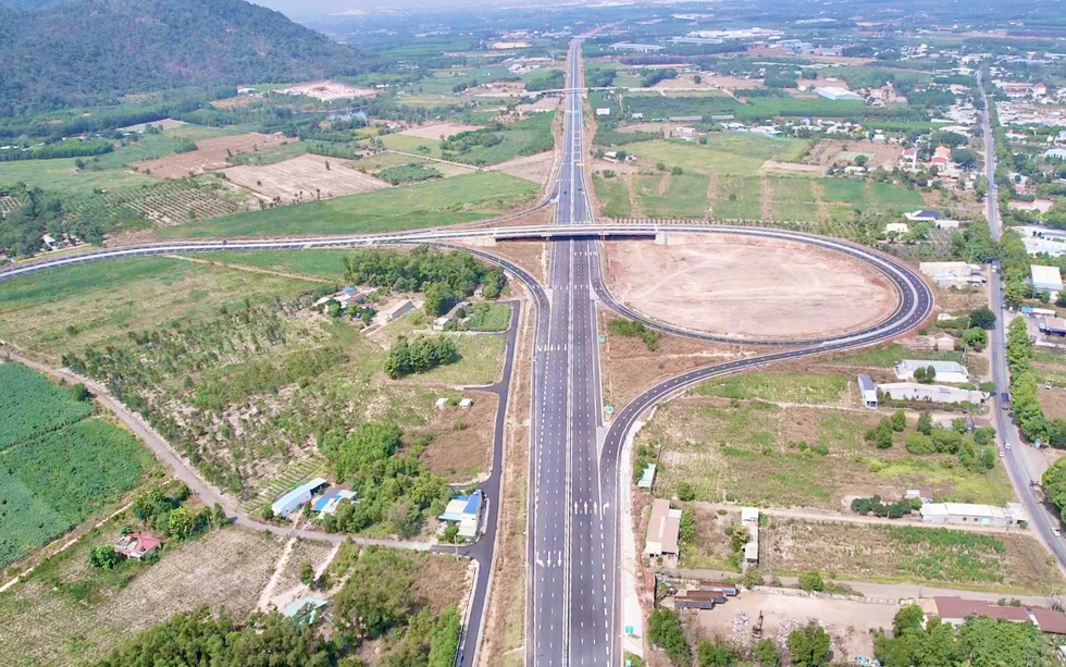 Hơn 10 ngày nữa, đoạn tuyến cao tốc gần 18.000 tỷ đi qua TP rộng nhất Việt Nam sẽ thông xe