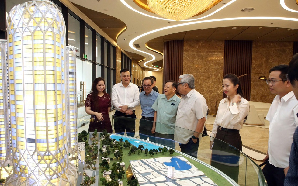 Giải thưởng Quốc gia Bất động sản Việt Nam lần thứ II: Làm việc với DOJI và khảo sát các dự án trọng điểm của doanh nghiệp tại Hải Phòng