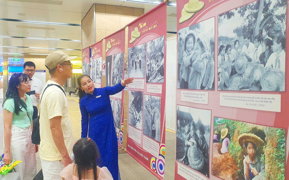 TP.HCM: Triển lãm "Trẻ em thời chiến" trong không gian nhà ga Metro