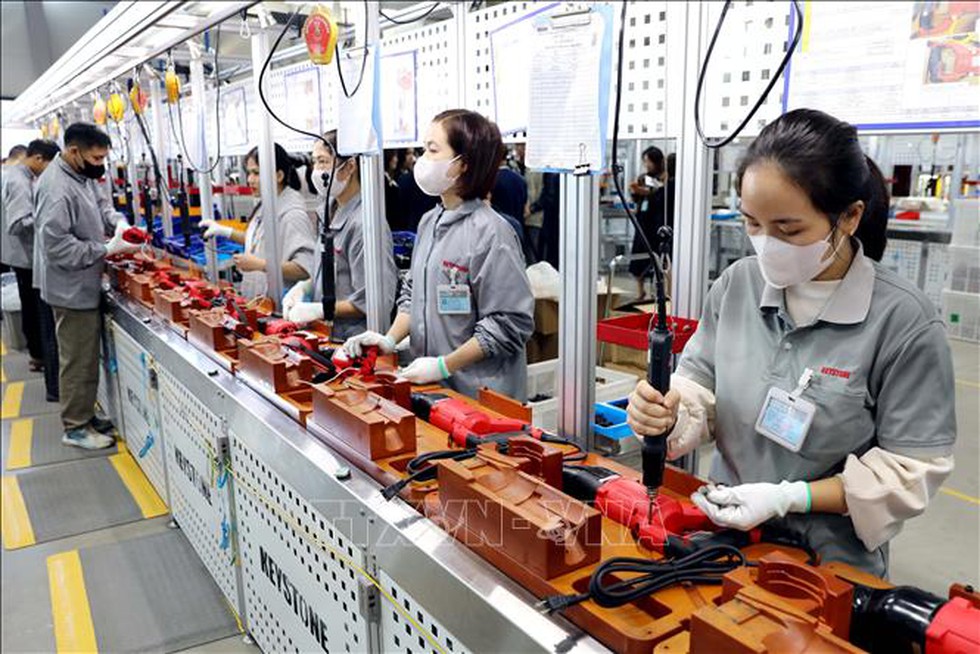 Nghị quyết số 10-NQ/TW của Bộ Chính trị về phát triển kinh tế có vốn đầu tư nước ngoài