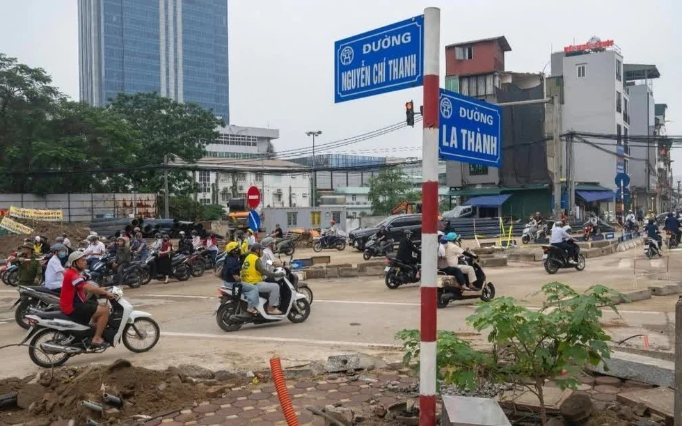 Từ hôm nay, Hà Nội cấm lưu thông trên đường La Thành để thi công tuyến vành đai 'đắt nhất hành tinh'