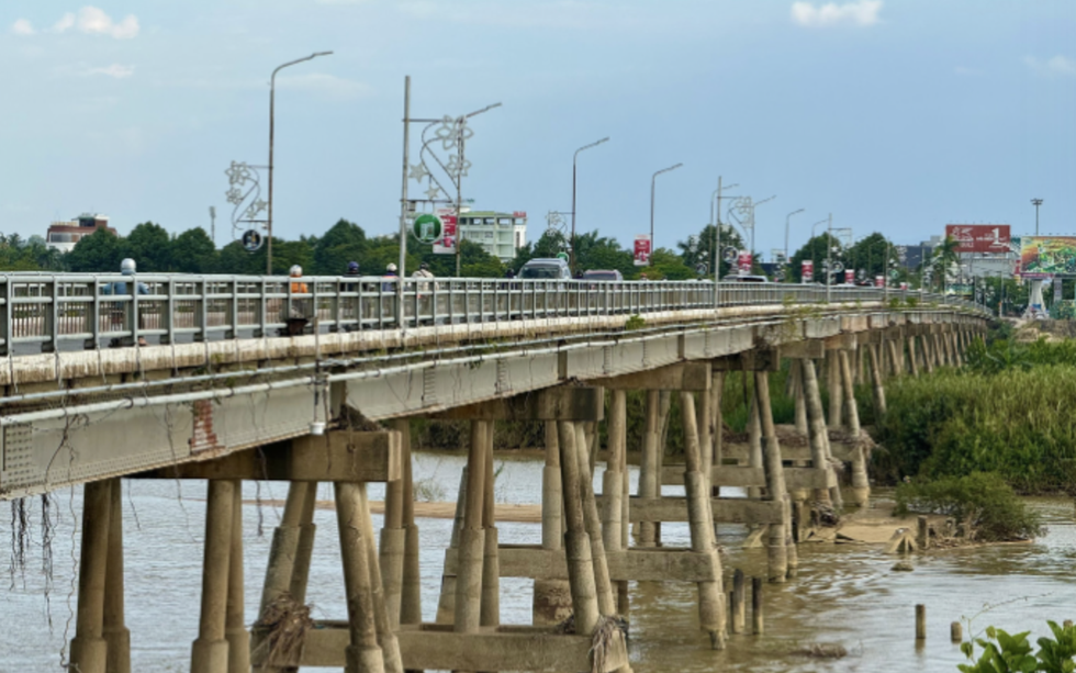 Cây cầu 2.200 tỷ thay thế cây cầu 60 năm tuổi sẽ bị phá dỡ: Không có nhà thầu tham dự, phải gia hạn lần 2