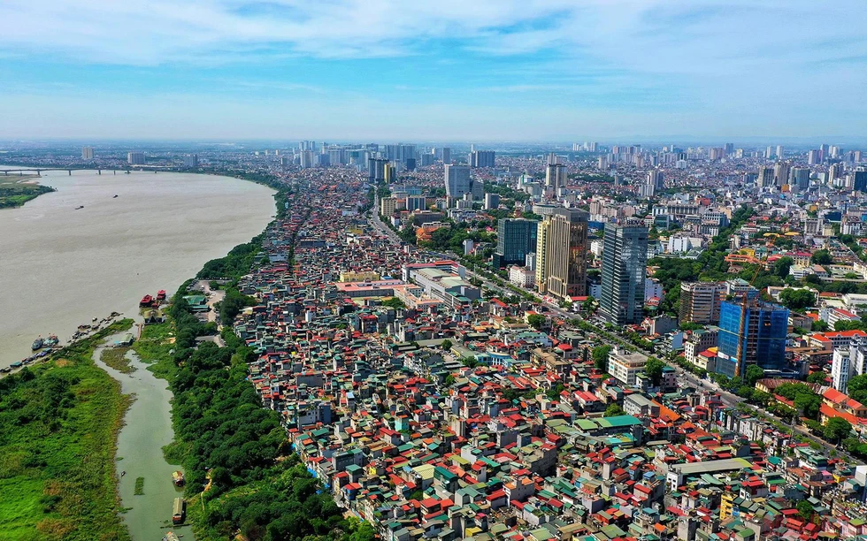Nhà phố Hà Nội đối mặt áp lực kép từ quy hoạch và giá cao