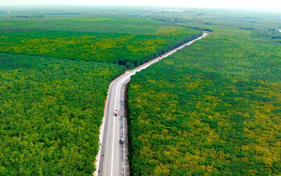 Xã sắp lên phường của TP. HCM: Sở hữu hồ nhân tạo rộng gấp 50 lần Hồ Tây và tuyến đường chạy xuyên rừng cao su