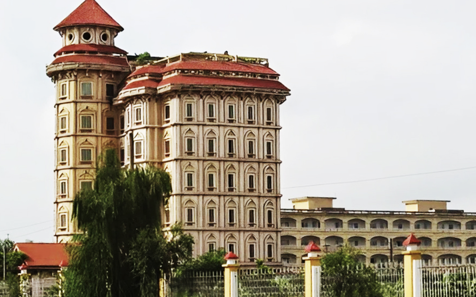 Cảnh hoang vắng tại ngôi trường đại học hơn 10ha sau 1 năm bị Bộ Giáo dục đình chỉ hoạt động