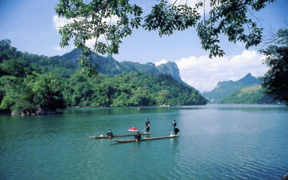 Quy hoạch hồ nước ngọt 200 triệu năm tuổi, lớn nhất Việt Nam, đẹp nhất thế giới thành khu du lịch quốc gia
