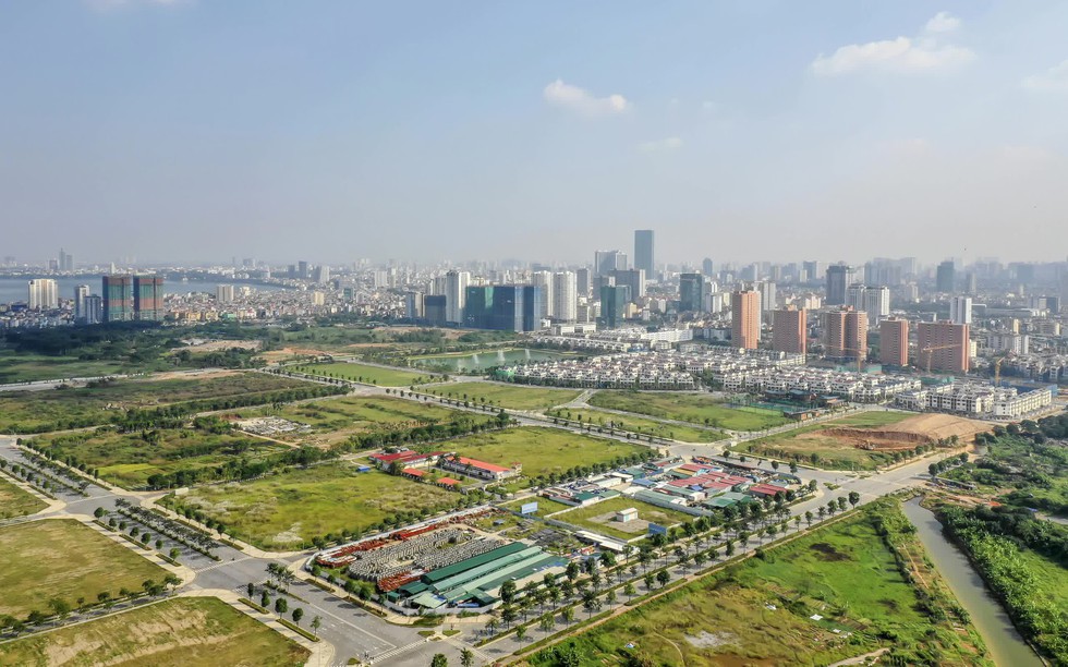 Đấu giá đất nền "sốt" trở lại: Ai đang xuống tiền?