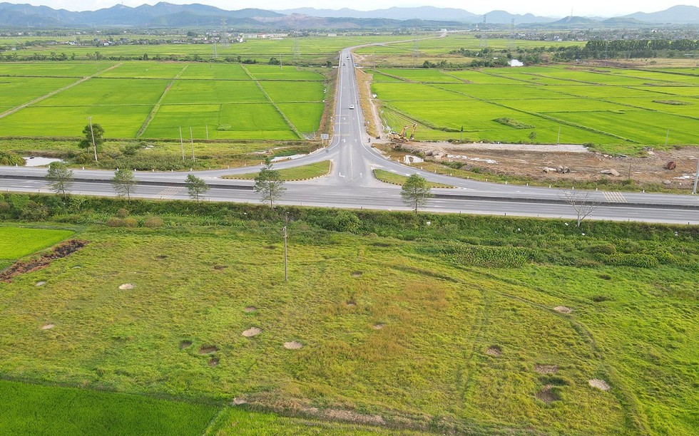 Sắp xây dựng tuyến đường trăm tỷ kết nối đến khu du lịch biển nổi tiếng miền Trung