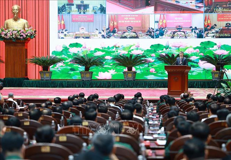 Thủ tướng Lê Minh Hưng: Quân đội phải nhìn xa hơn, tham mưu chiến lược sâu hơn