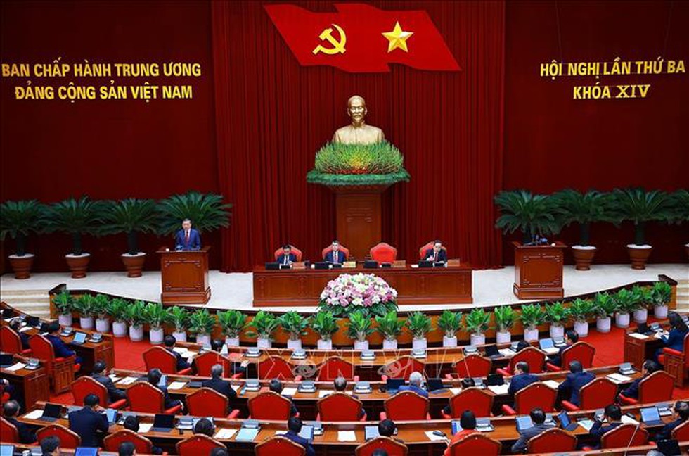 Thông cáo báo chí về ngày làm việc thứ ba Hội nghị Trung ương 3, khóa XIV