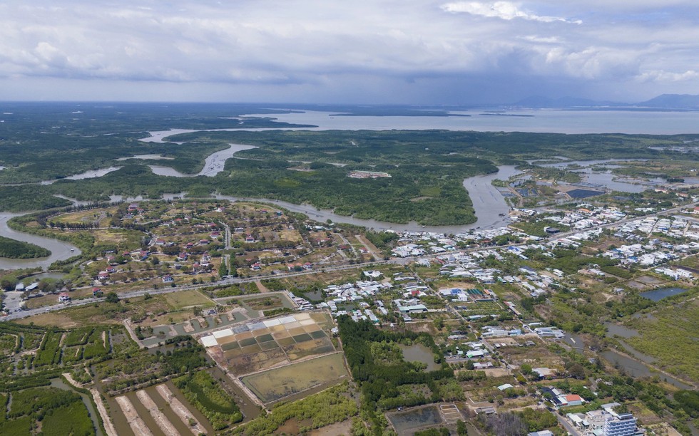 Sửa Luật Đất đai 2024: Đề xuất bỏ giá đất cụ thể, áp dụng bảng giá đất và hệ số điều chỉnh