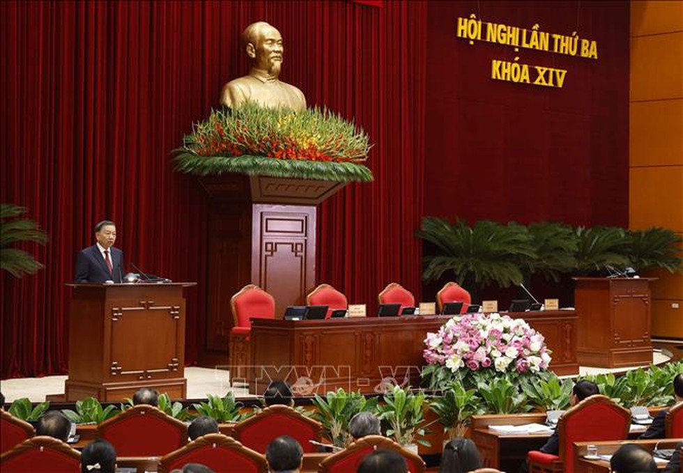 Thông cáo báo chí về ngày làm việc thứ năm và bế mạc Hội nghị lần thứ ba Ban Chấp hành Trung ương Đảng khóa XIV