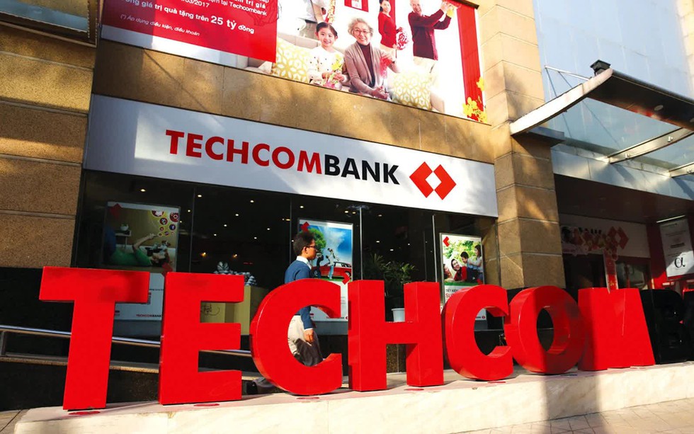 Techcombank lập kỷ lục lợi nhuận quý II, lãi 18.500 tỷ đồng sau 6 tháng