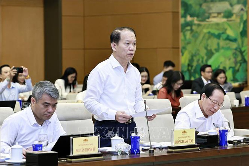 Phiên họp thứ 4, Ủy ban Thường vụ Quốc hội: Đề xuất quy định mới để chặn 'cò đấu giá, giá ảo'