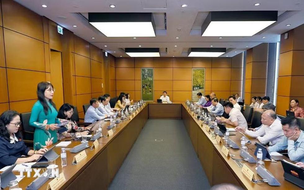 Đại biểu Quốc hội bàn về việc thành lập thành phố Quảng Ninh, thành phố Bắc Ninh