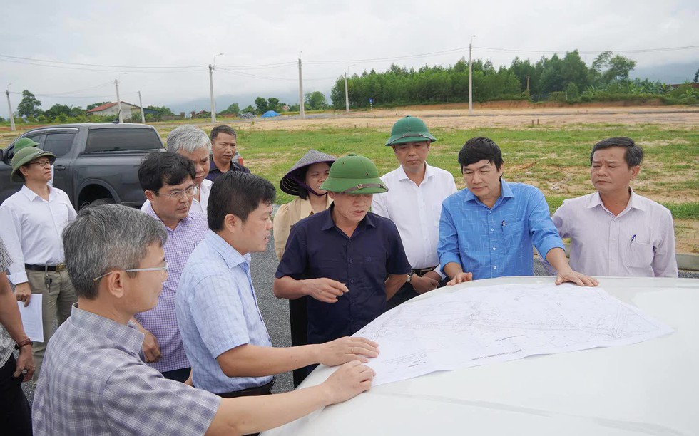 Quảng Trị: Đề xuất tăng vốn Dự án di dời dân khẩn cấp ra khỏi vùng sạt lở núi, sạt lở bờ sông Gianh