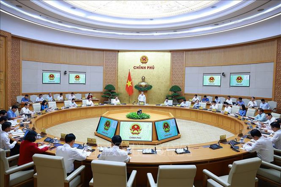 Nghị quyết phiên họp Chính phủ thường kỳ tháng 8/2026