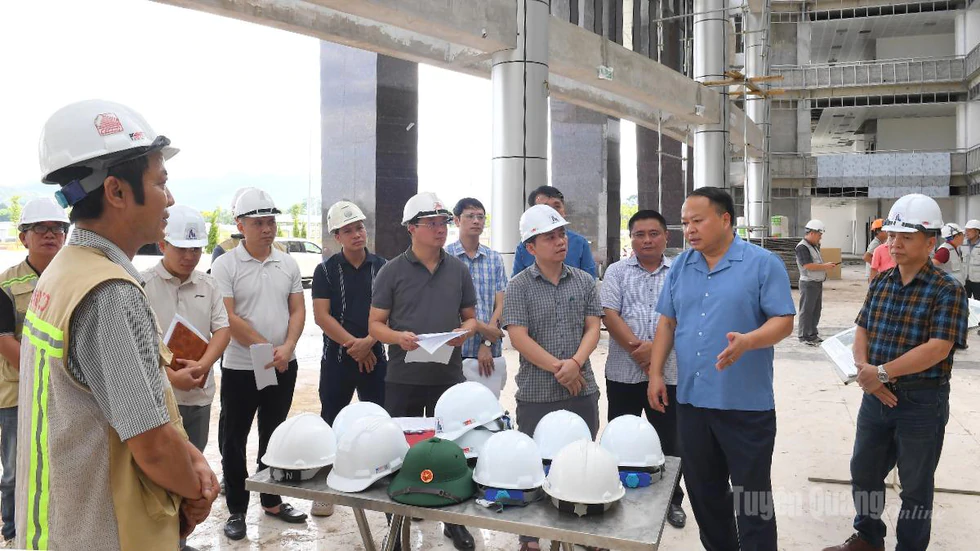 Tuyên Quang: Chủ tịch UBND tỉnh kiểm tra tiến độ thi công, thực hiện Dự án đầu tư xây dựng Bệnh viện Đa khoa tỉnh