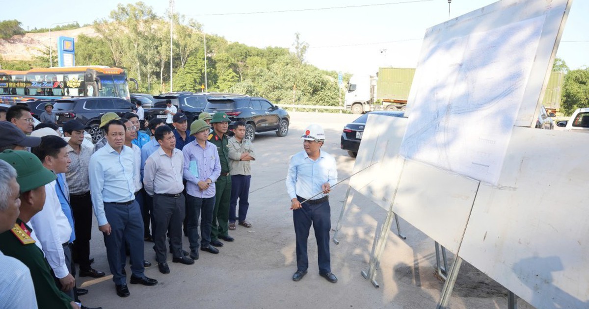 TP. Huế: Bộ Xây dựng kiểm tra tiến độ mở rộng cao tốc Cam Lộ - La Sơn
