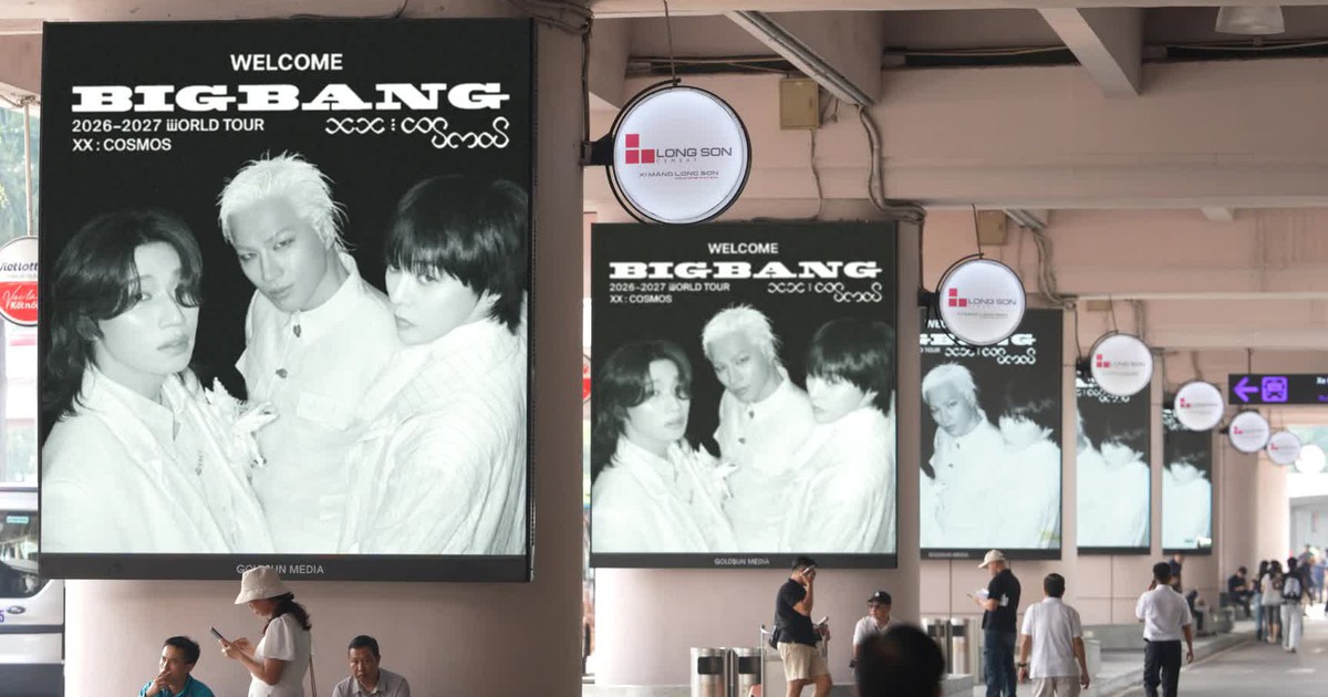 BIGBANG hạ cánh xuống Nội Bài, di chuyển bằng Rolls Royce về khách sạn