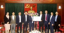 Sơn La: Thường trực Tỉnh ủy làm việc với Tập đoàn Công nghiệp Cao su Việt Nam