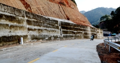 Hà Giang: Niềm vui trên những con đường mới