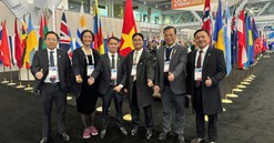 VNREA Delegation attends NAR NXT 2024 and donates the Book "Vietnam Real Estate For Foreigners" to the NAR Library