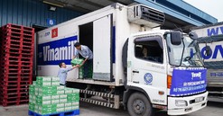 Vinamilk hỗ trợ gần 3 tỷ đồng sản phẩm dinh dưỡng thiết yếu cho 10 tỉnh thành ảnh hưởng bão lũ