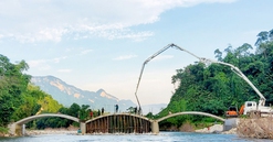Hà Giang: Vị Xuyên ưu tiên đồng bộ kết cấu hạ tầng giao thông